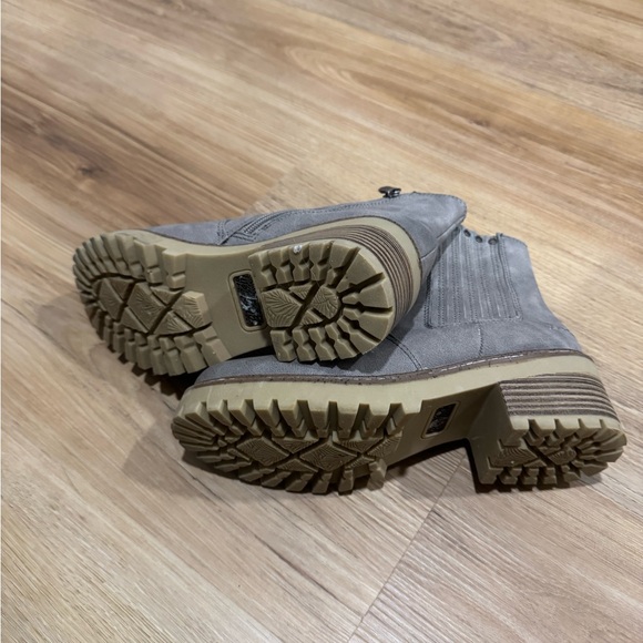 Blowfish Charcoal Ankle Booties - Picture 2 of 4